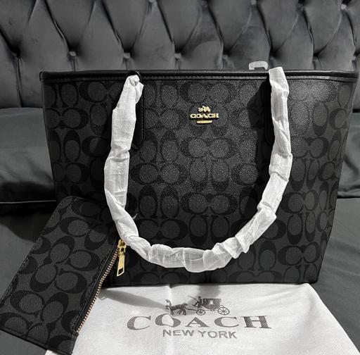 Buy & Sell Quine`s Hill Douglas - Photos for Black Coach Tote Bag