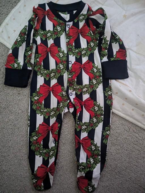 Buy & Sell Weoley Castle Birmingham - Photos for 3-6 months baby girls xmas sleepsuit