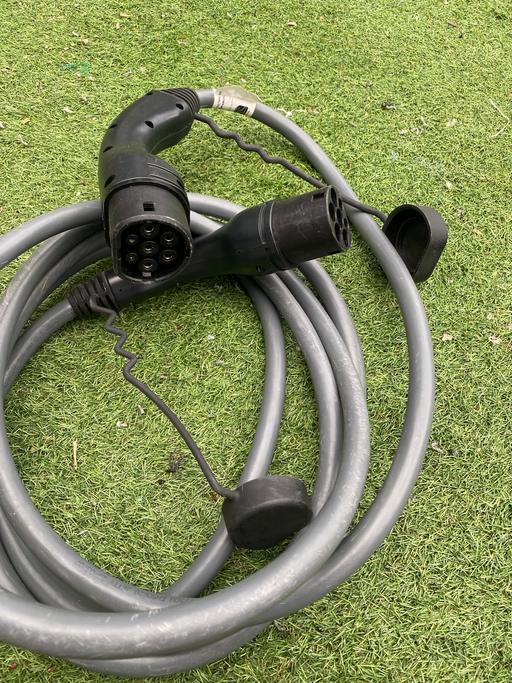 Vehicles Questor Dartford - Photos for Electric car charging cable