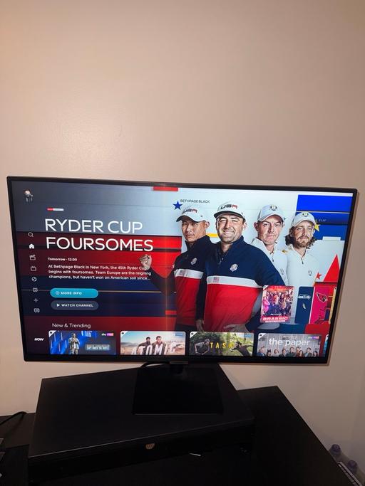 Buy & Sell Stepney Green East London - Photos for 32” Samsung Smart Monitor