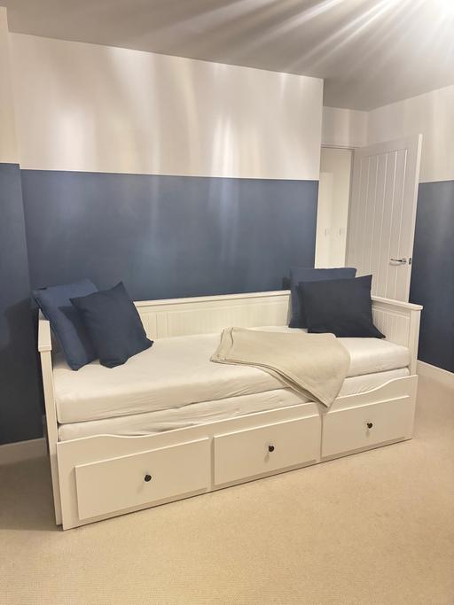 Buy & Sell Bloxwich Walsall - Photos for Ikea Hemnes Daybed w/ 3 draws.