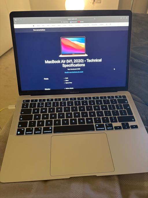 Buy & Sell - Photos for MacBook Air M1 2020 8gb