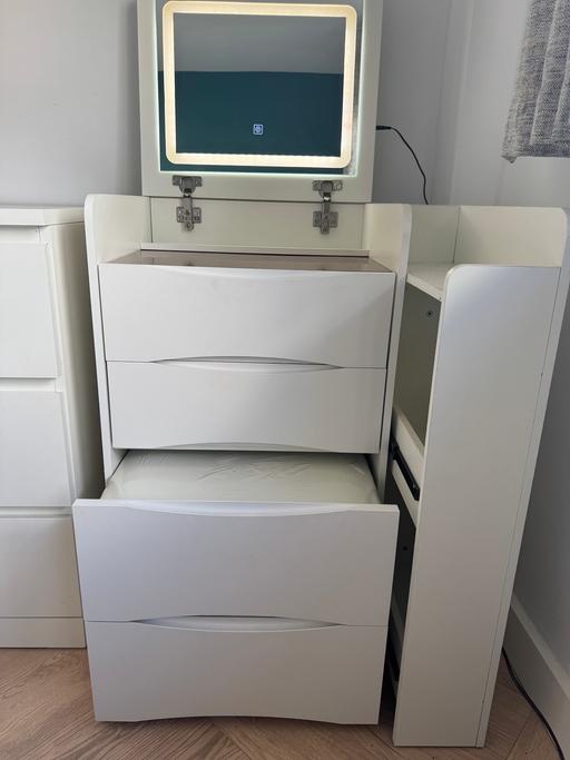 Buy & Sell Waddon South East London - Photos for Dresser
