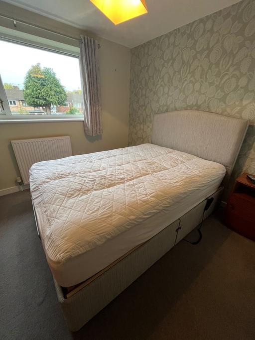 Buy & Sell Wednesbury Sandwell - Photos for Electric Adjustable Bed with Mattress