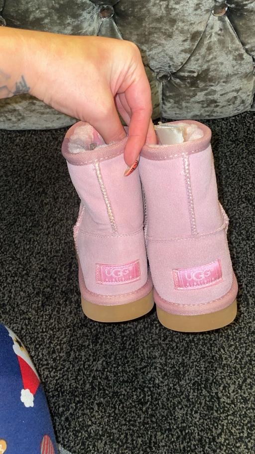 Buy & Sell Waverley Rotherham - Photos for Girls boots size 34 (uk2)