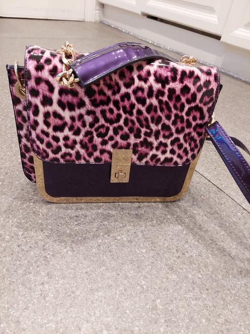 Buy & Sell Tandragee Armagh, Banbridge and Craigavon - Photos for Purple and Pink leopard print handbag