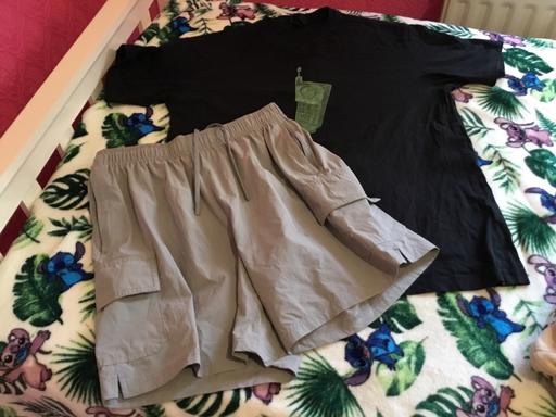 Buy & Sell Woodcross Wolverhampton - Photos for Mens Top And Shorts Size M