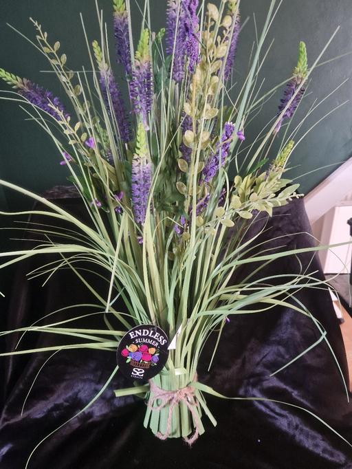 Buy & Sell Dosthill Tamworth - Photos for ARTIFICIAL LAVENDER PLANT.
