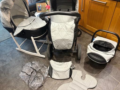 Buy & Sell Ford Sefton - Photos for Venicci Travel System inc stand, can deliver