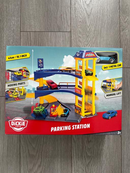 Buy & Sell Wapping East London - Photos for Parking station toy kids toys