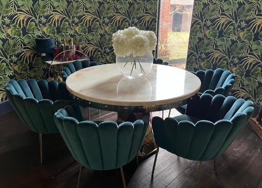 Buy & Sell Battersea South West London - Photos for ANTHROPOLOGIE TABLE AND VELVET CHAIRS