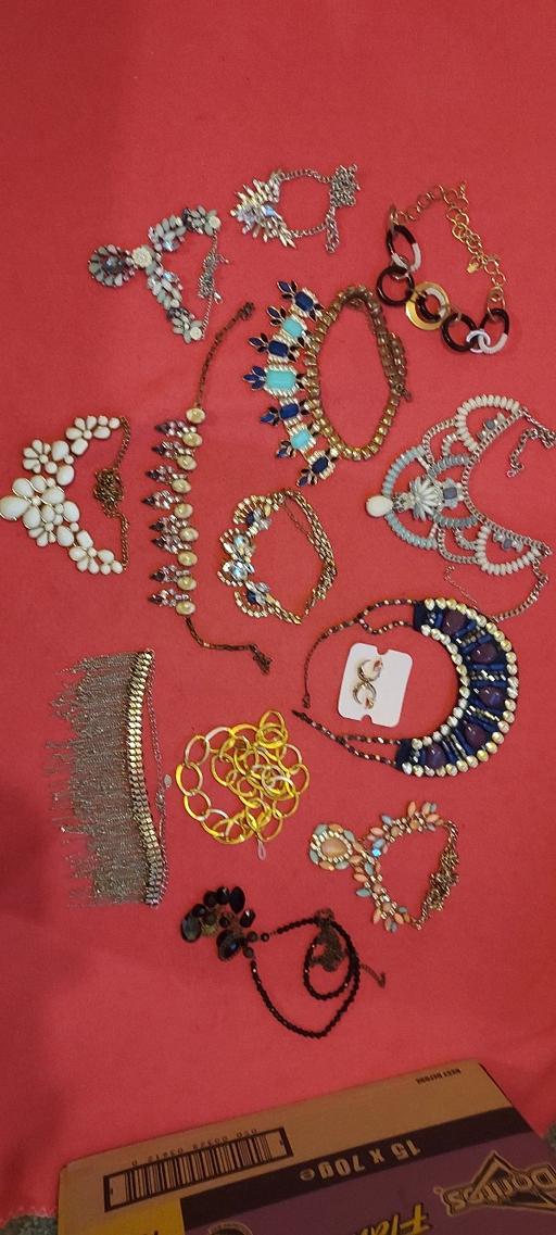 Buy & Sell Rowley Regis Sandwell - Photos for bundle of costume jewellery