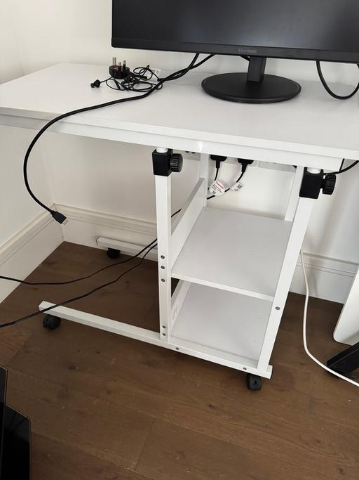 Buy & Sell - Photos for Table/Work Desk