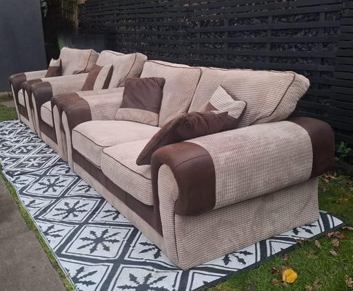 Buy & Sell Wednesfield Wolverhampton - Photos for Beige/Brown Jumbo Cord Sofas..3+1+1