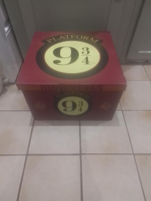 Buy & Sell Streetly Walsall - Photos for CHILDS SHOP COLLECTION IN HOGWART BOX