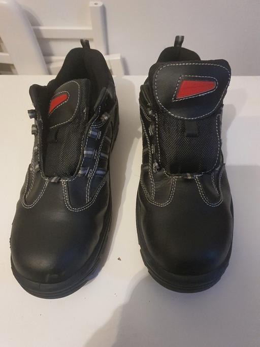 Buy & Sell Waltham Forest East London - Photos for safety boots 11uk