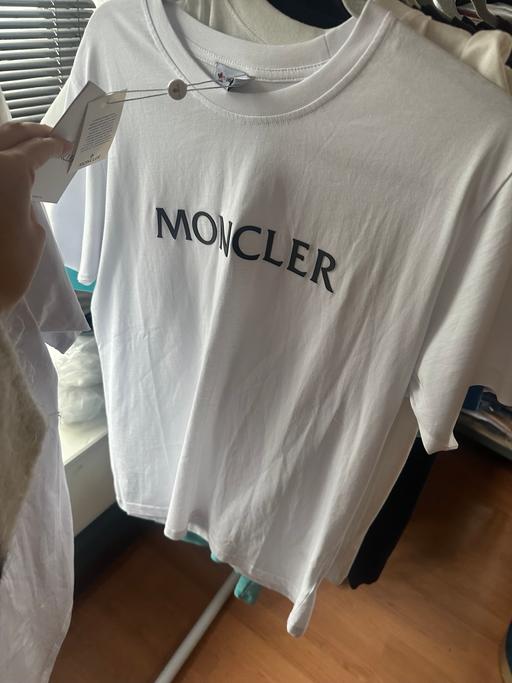 Buy & Sell Dudley Port Sandwell - Photos for White t-shirts different sizes