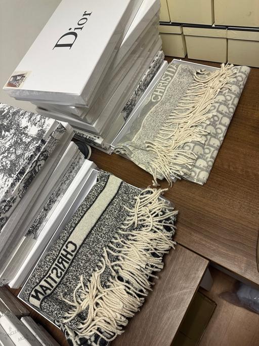 Buy & Sell Dudley Port Sandwell - Photos for Real cashmere scarf