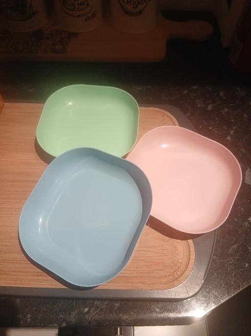 Buy & Sell Bradley Fold Trading Estate Bury - Photos for 3 Plastic Bowls (Good Con)