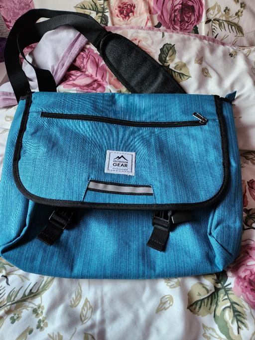 Buy & Sell Princes Park Liverpool - Photos for Lap Top Bag. Skye Blue