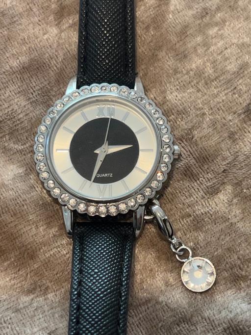 Buy & Sell Ovingdean Brighton - Photos for Lovely Avon Watch