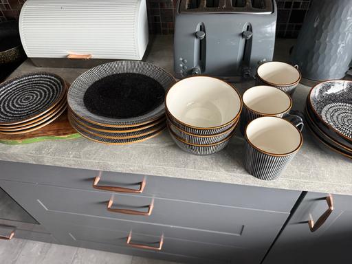 Buy & Sell Langley Eastbourne - Photos for Dinner Set