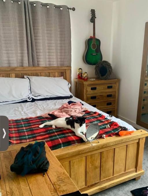 Buy & Sell Langley Eastbourne - Photos for Oak King Bed