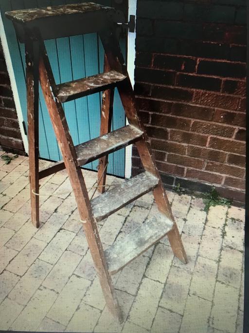Buy & Sell Willenhall Walsall - Photos for Wooden step ladder with 5 steps with rope