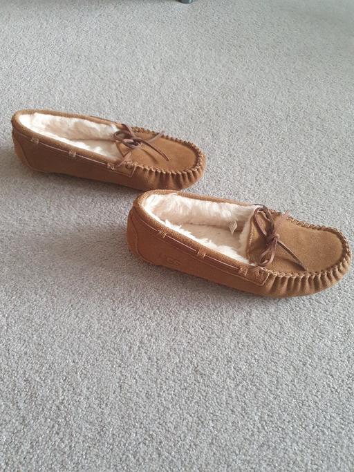 Buy & Sell Cross Lanes Wrexham - Wales - Photos for Womens Ugg slippers