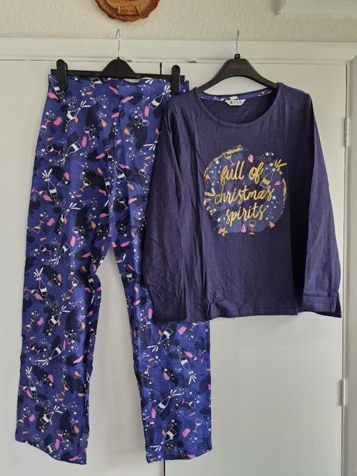 Buy & Sell Ramsgate Thanet - Photos for bn Avon Xmas pyjamas size 12-14