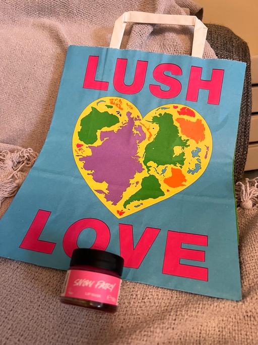 Buy & Sell Hetton-Le-Hole Sunderland - Photos for Snow Fairy Lip Mask ( New )