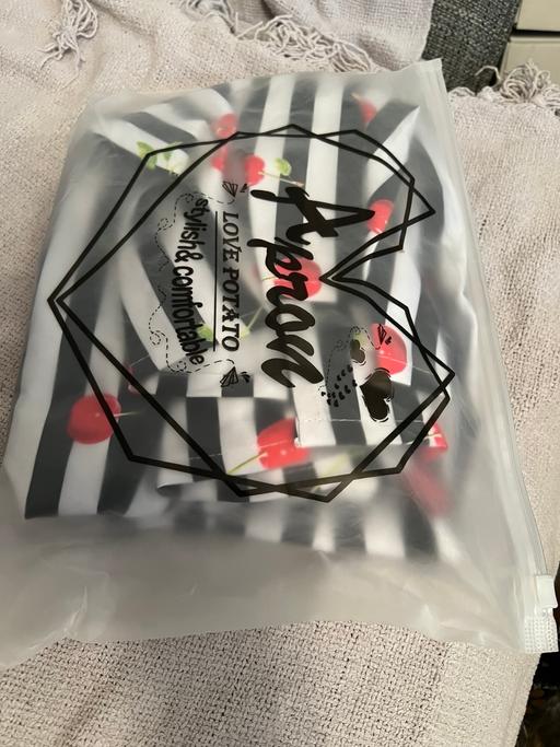 Buy & Sell Easington Lane Sunderland - Photos for Apron By Love Potato ( New )