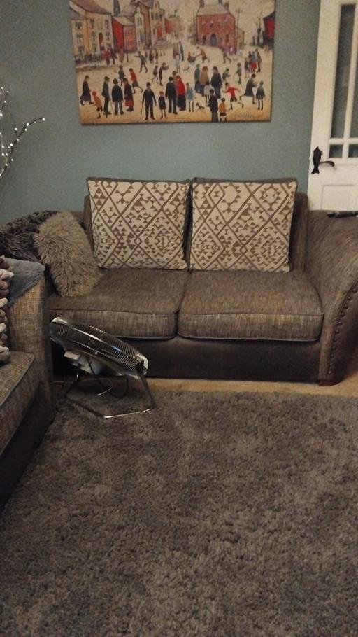 Buy & Sell West Bromwich Sandwell - Photos for 4 and 3 sofas