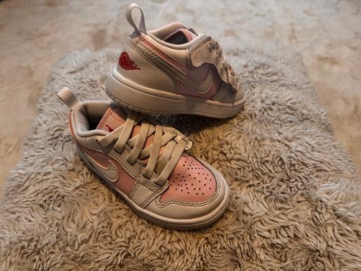 Buy & Sell Fallings Park Wolverhampton - Photos for Girls Nike air Jordan trainers