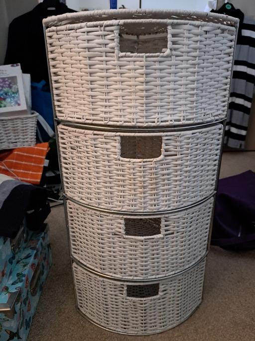 Buy & Sell Whittington Barracks Lichfield - Photos for Corner wicker storage unit