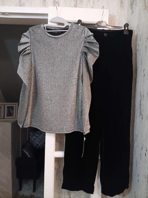 Buy & Sell Hornchurch Havering - Photos for silver lurex top and velvet trousers medium