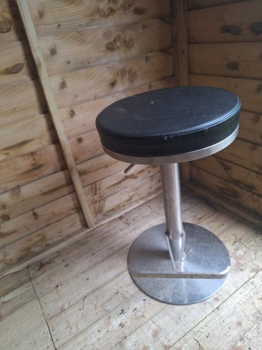 Buy & Sell Oxley Wolverhampton - Photos for original heavy duty bar Stool black