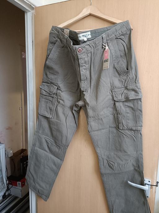 Buy & Sell Kettering North Northamptonshire - Photos for Fatface Cargo trousers W42 Reg