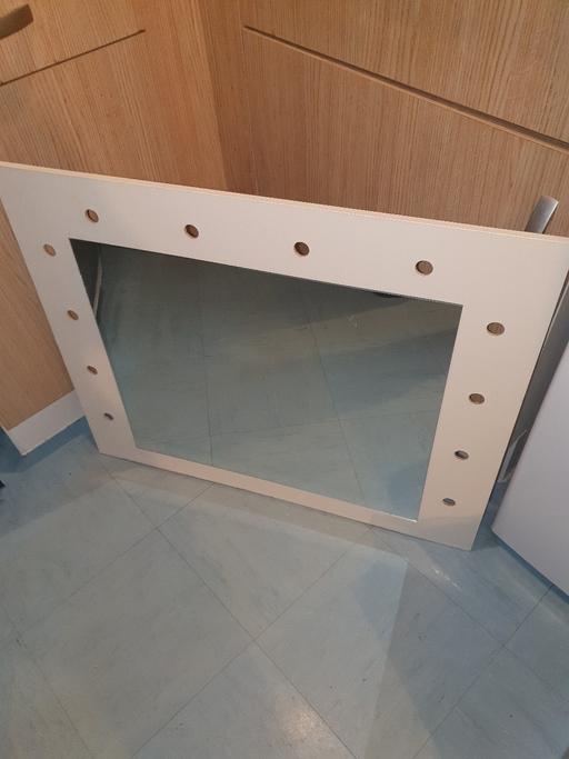 Buy & Sell Pensnett Dudley - Photos for White , Wall or Vanity Table Mirror , 32 x 26