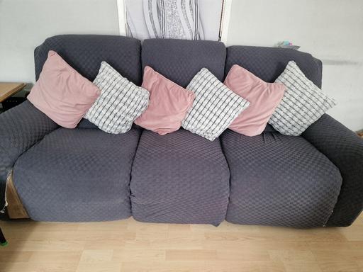 Buy & Sell Pentonville North London - Photos for 2×3 seater fabric recliner sofa