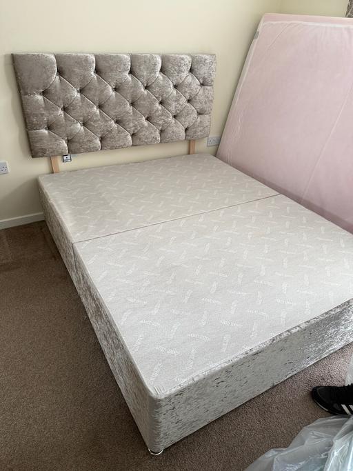 Buy & Sell Birchills Walsall - Photos for Kingsize Velvet Divan Bed Base with Headboard