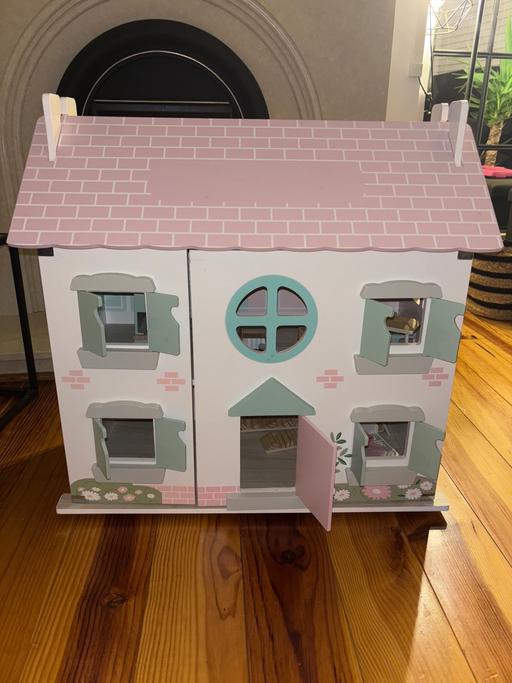 Buy & Sell Seven Sisters North London - Photos for Children’s wooden doll house with