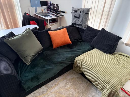 Buy & Sell Mitcham Junction Sutton - Photos for Black sofa