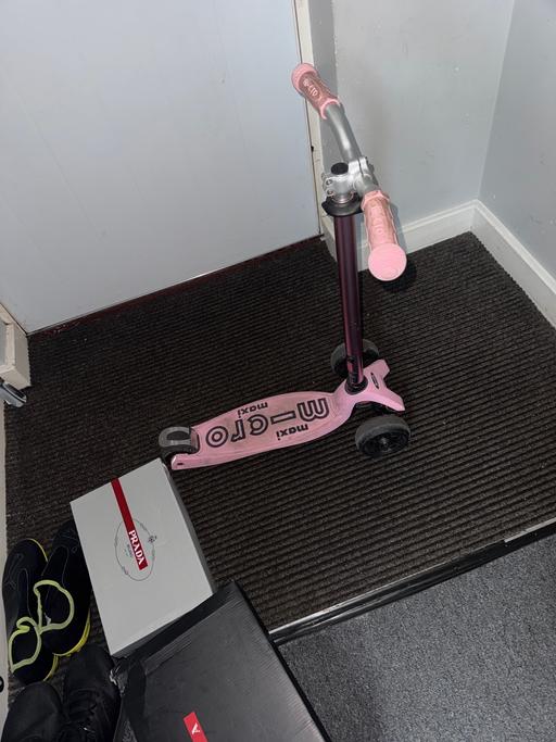 Buy & Sell Tottenham Green North London - Photos for Micro Scooter