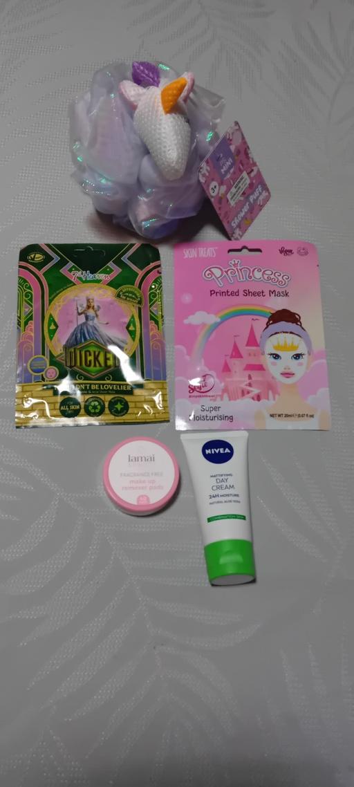 Buy & Sell Bilston Wolverhampton - Photos for brand new children's beauty bundle