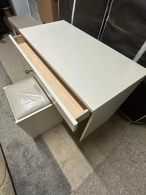 Buy & Sell Corby North Northamptonshire - Photos for Schreiber dressing table and stool