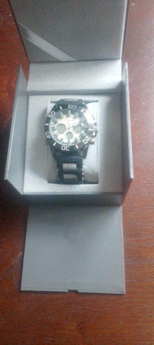 Buy & Sell Woodchurch Wirral - Photos for globenfield watch