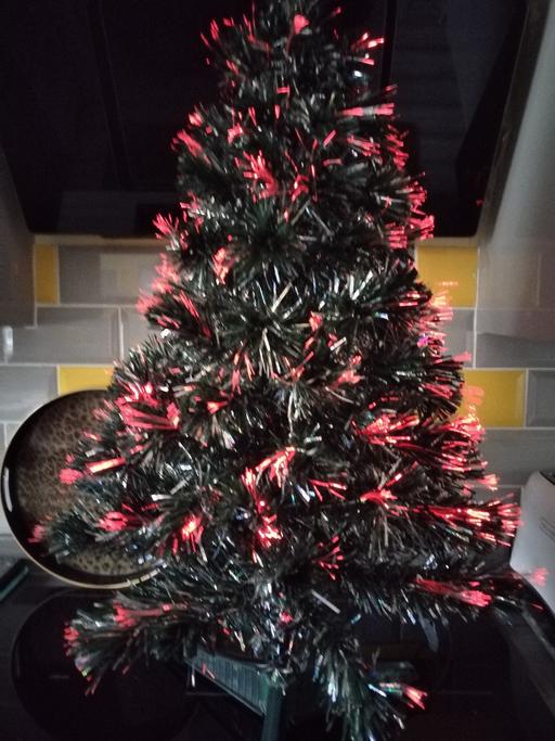 Buy & Sell Thornton-Cleveleys Wyre - Photos for 3ft FIBRE OPTIC TREE RED