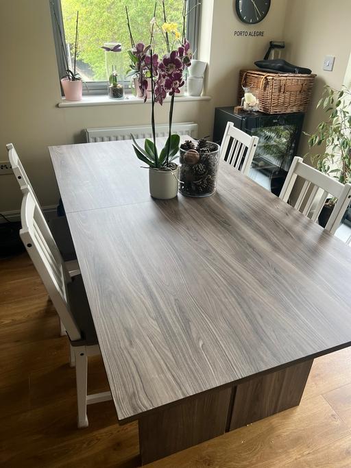 Buy & Sell Tooting Broadway South West London - Photos for Extendable dinning table