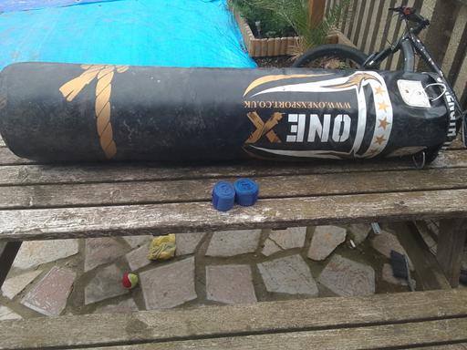 Buy & Sell Hayes Hillingdon - Photos for martial arts heavybag and handwraps